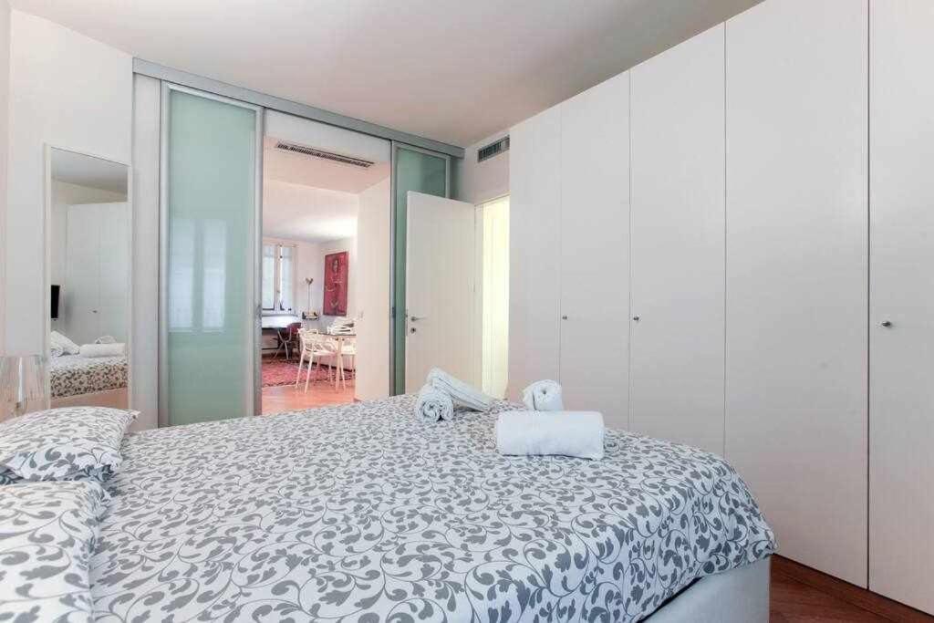 Brera area Lovely Apt close to Piazza Duomo Milano Esterno foto