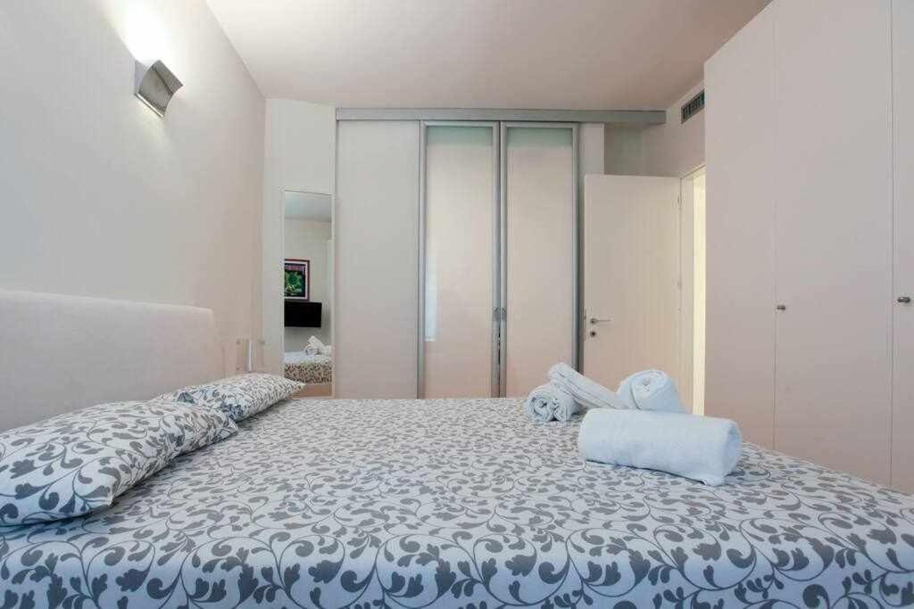 Brera area Lovely Apt close to Piazza Duomo Milano Esterno foto