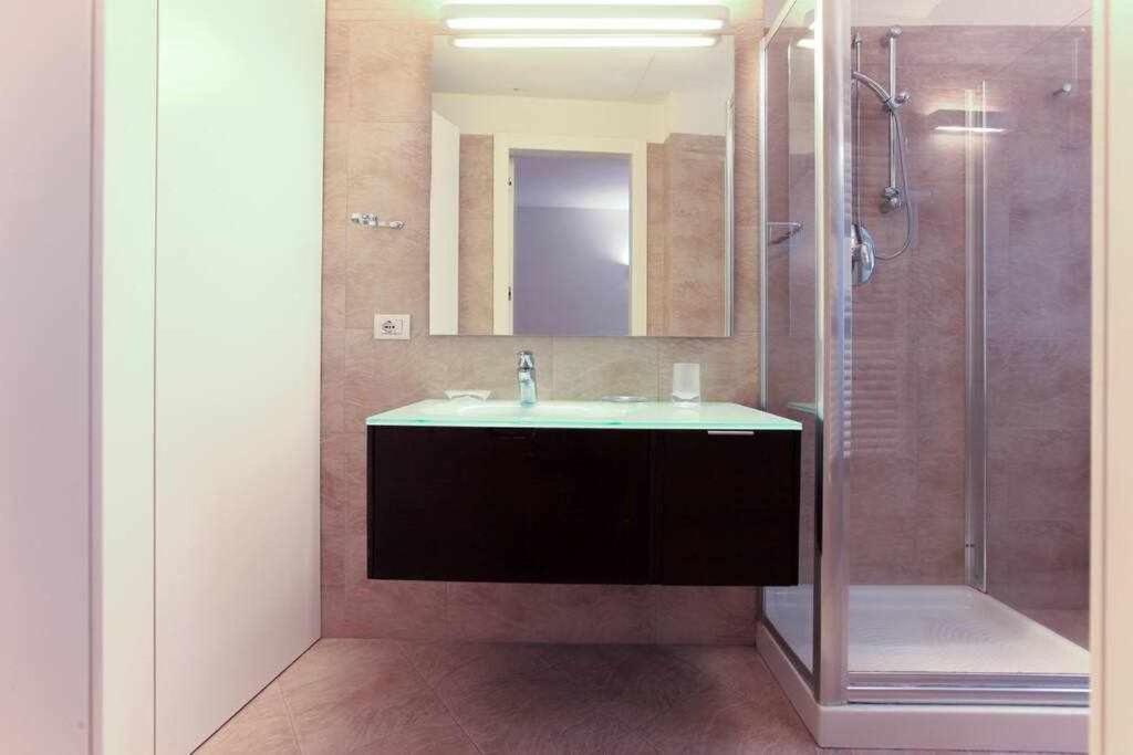 Brera area Lovely Apt close to Piazza Duomo Milano Esterno foto